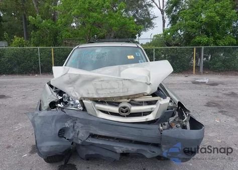 2006 Mazda Tribute I z USA, uszkodzony, nr VIN 4F2YZ02Z96KM02679